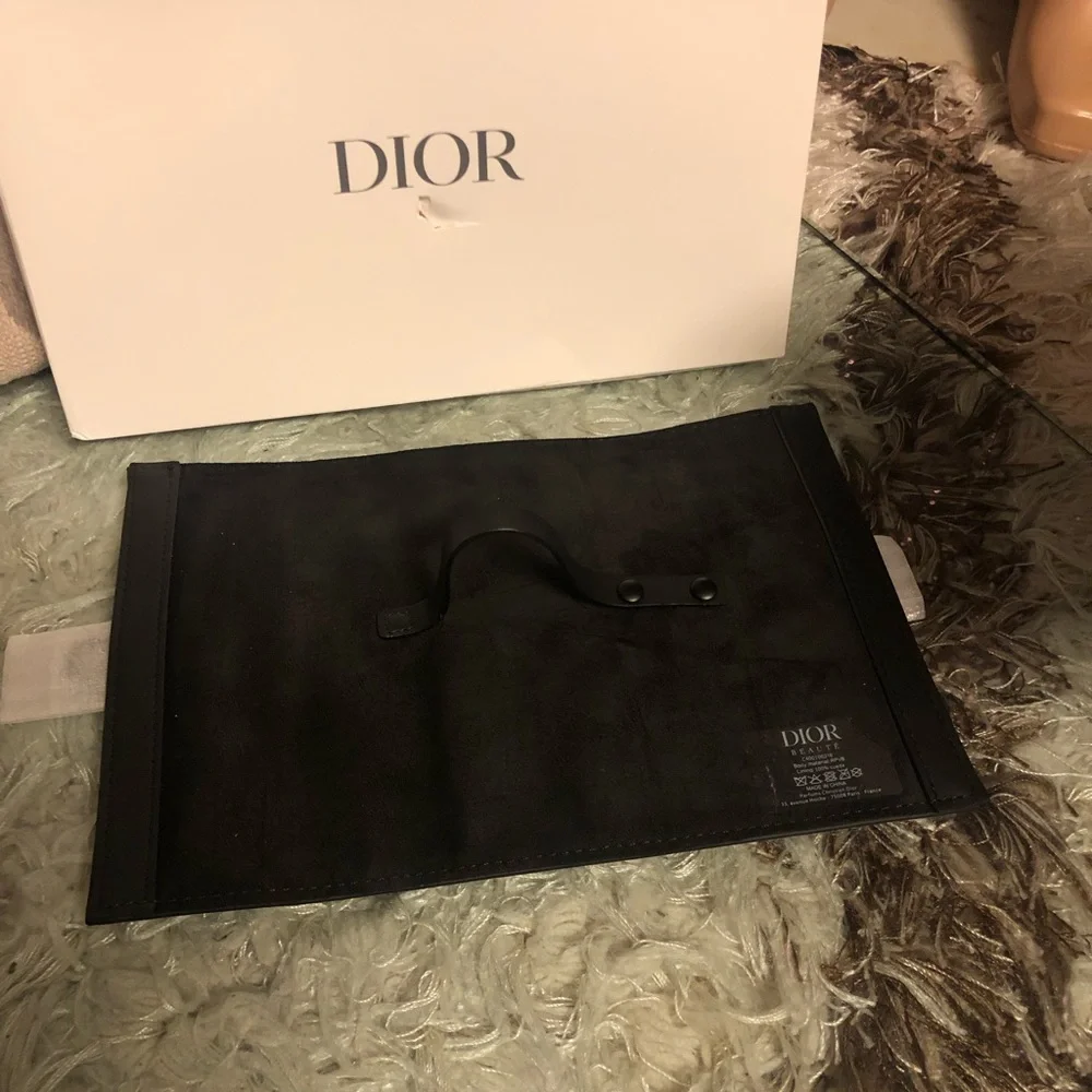 Dior  couch - Picture 8 of 9